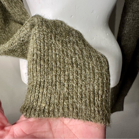 H&M | olive/dark khaki shrug sweater - Picture 7 of 10